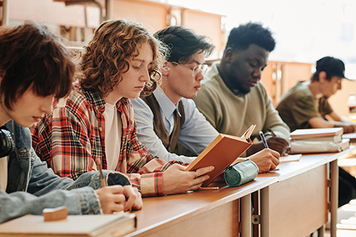 teenage-students-reading